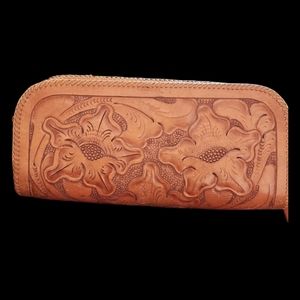 Vintage 70s style cognac tan Floral Tooled Leather Boho Wristlet Bag